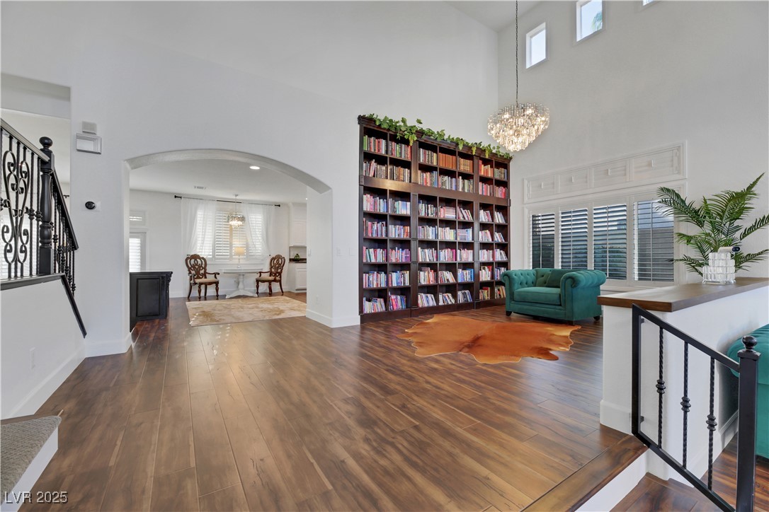 10779 Crown Court Property Photo 10