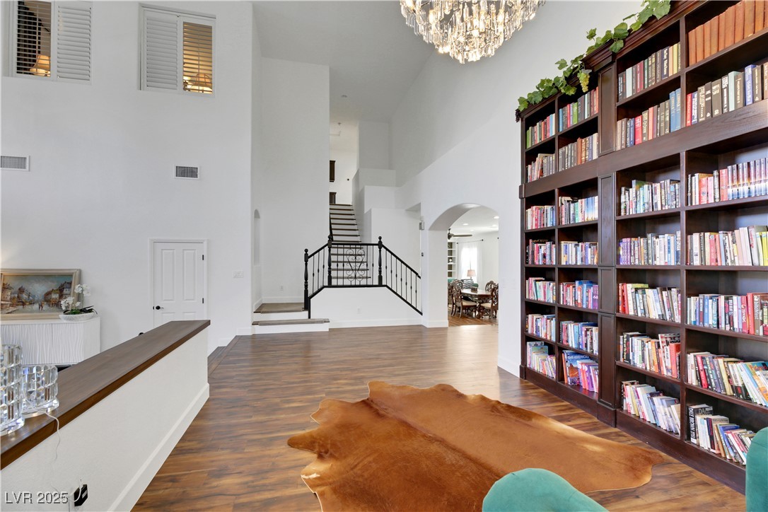 10779 Crown Court Property Photo 13
