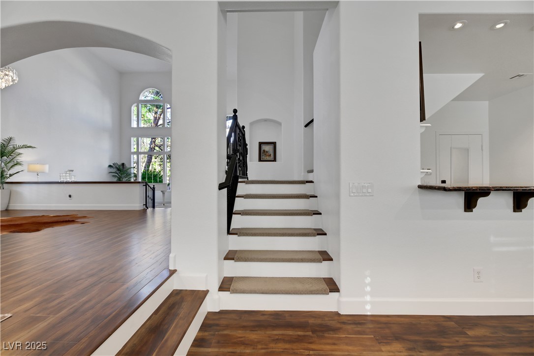 10779 Crown Court Property Photo 27