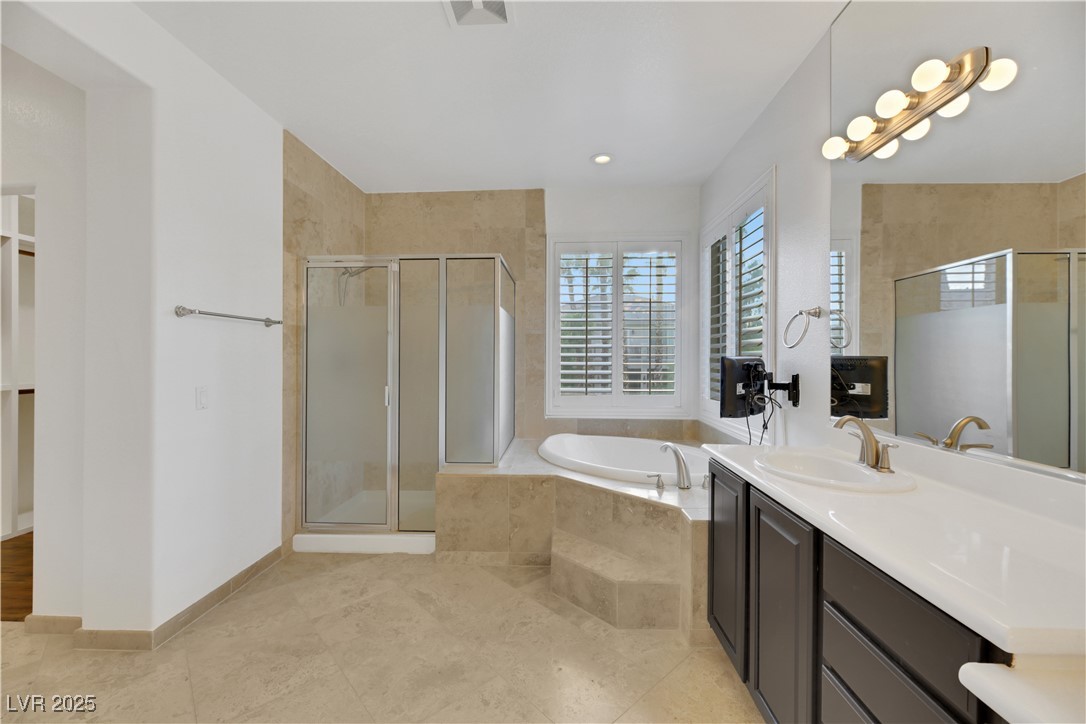 10779 Crown Court Property Photo 51