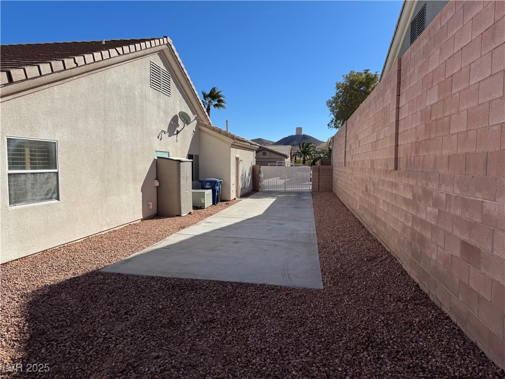 684 Blue Lake Court Property Photo 25