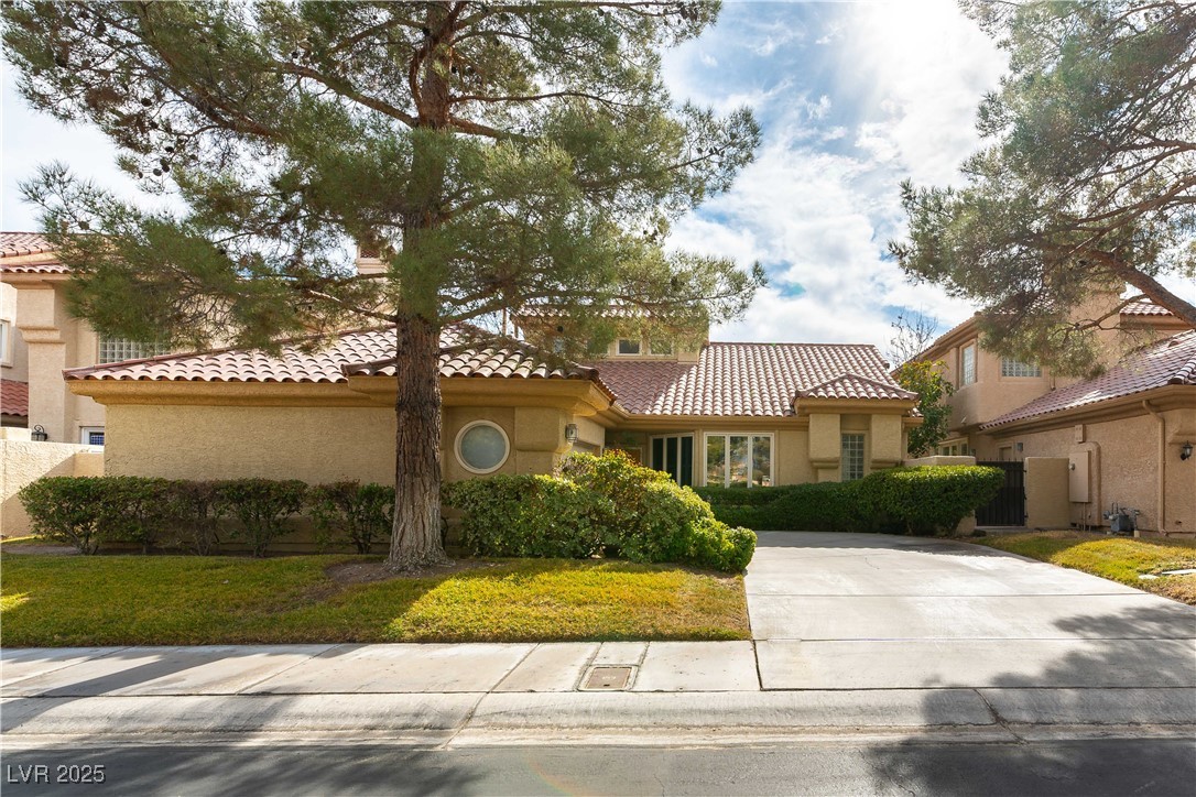7909 Rio Rico Drive Property Photo 1