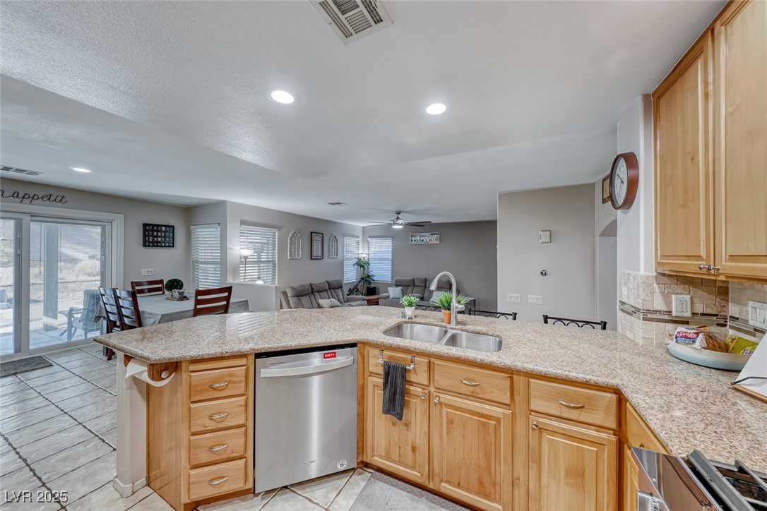 8125 Caramel Gorge Court Property Photo 17