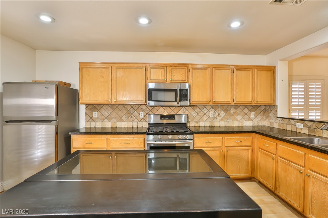 167 White Butte Street Property Photo 5