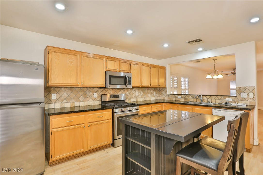 167 White Butte Street Property Photo 6