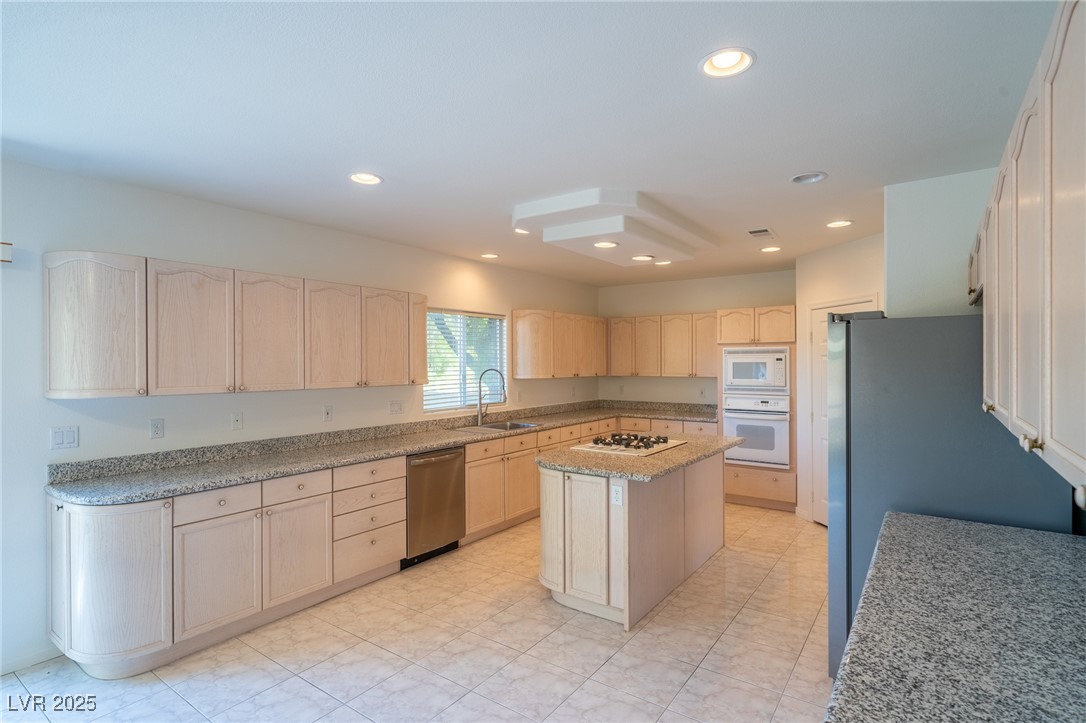 4654 Stuttgart Street Property Photo 12