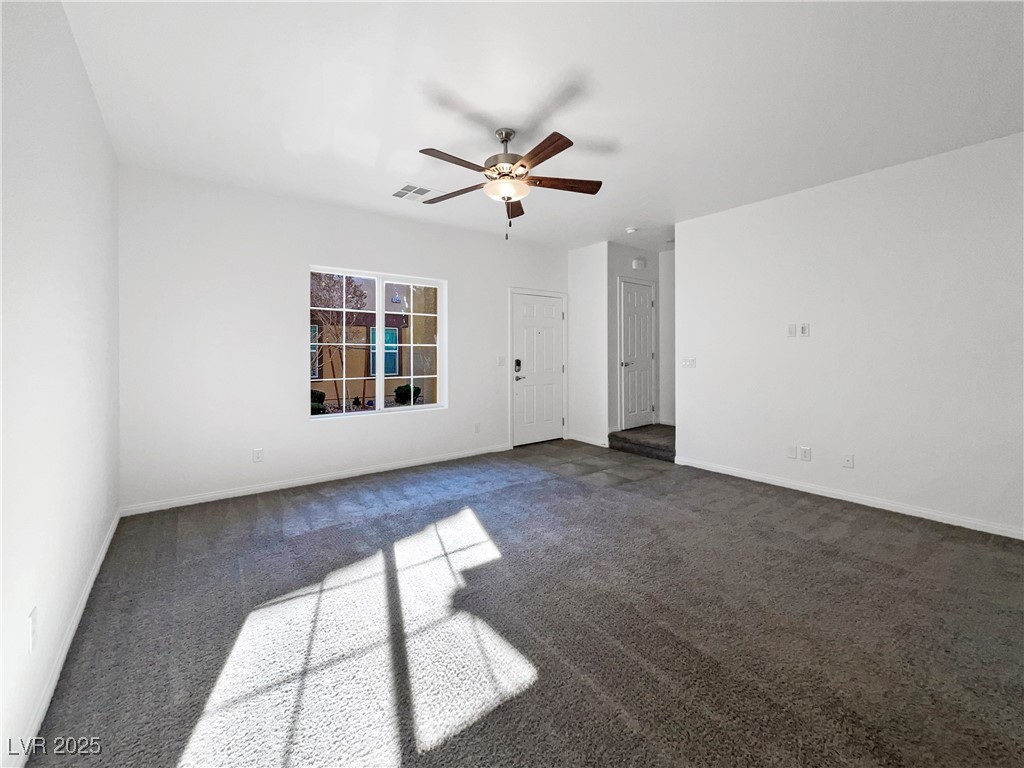 7355 Sunray Point Street Property Photo 3