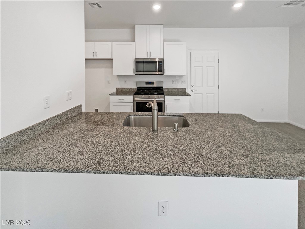 7355 Sunray Point Street Property Photo 18
