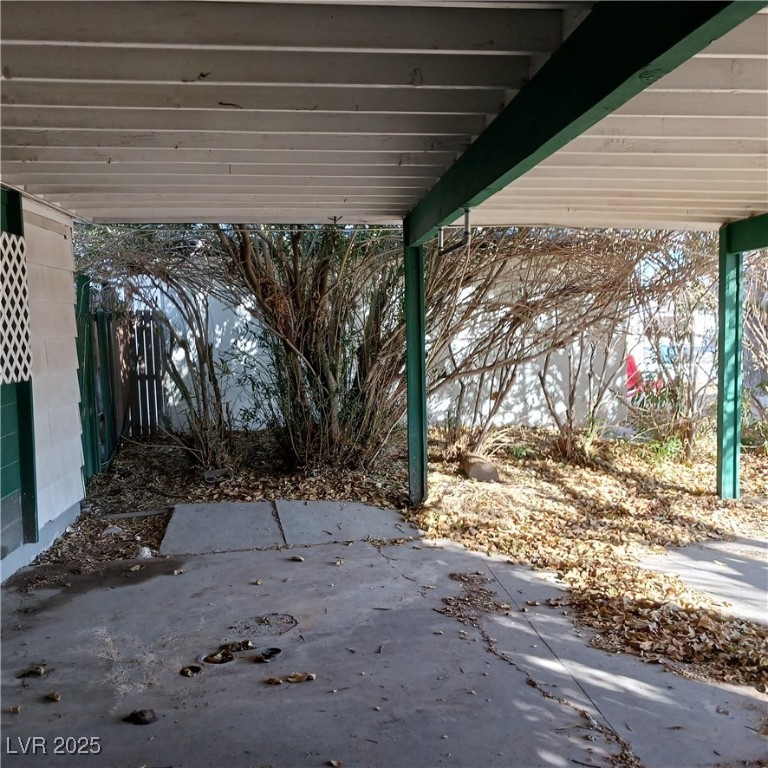 2612 Cabot Street Property Photo 4