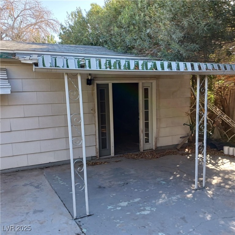 2612 Cabot Street Property Photo 8