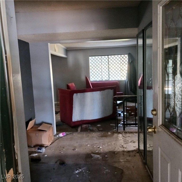 2612 Cabot Street Property Photo 10
