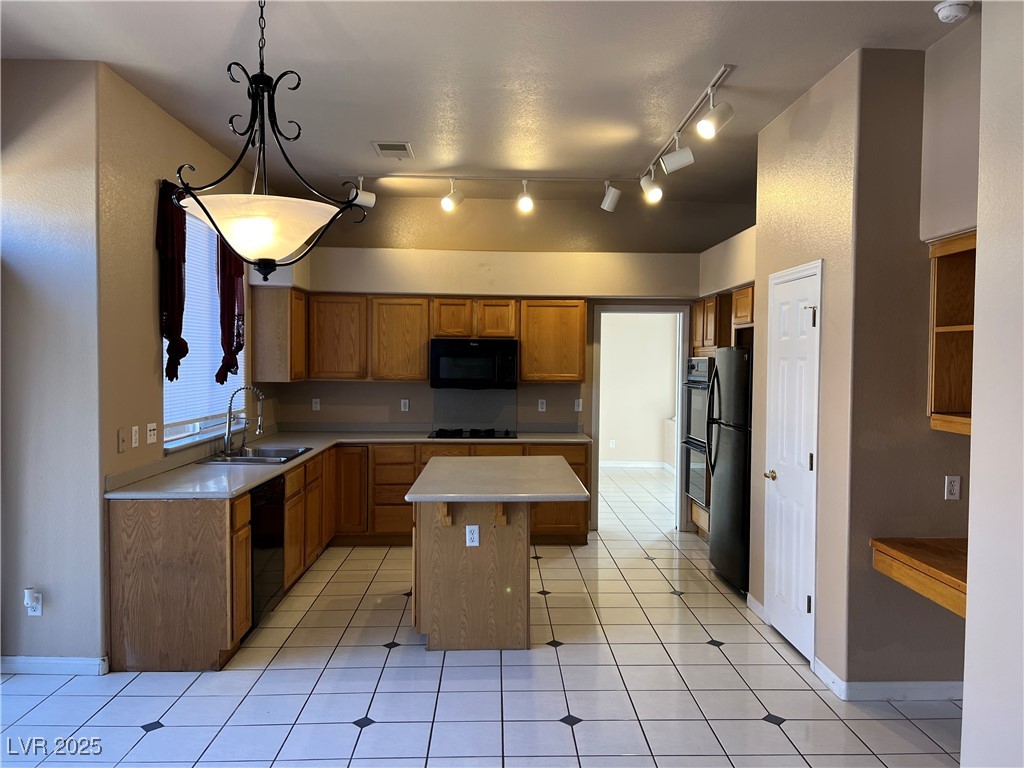 8804 Stafford Springs Drive Property Photo 8