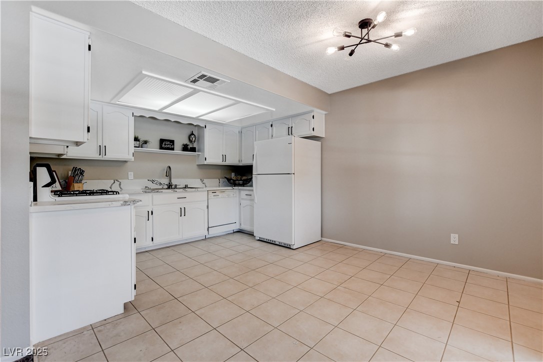 6657 West Tropicana Avenue 201 Property Photo 4