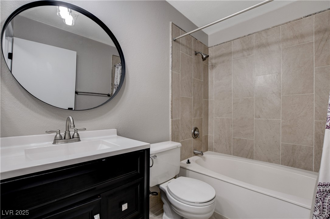 6657 West Tropicana Avenue 201 Property Photo 15