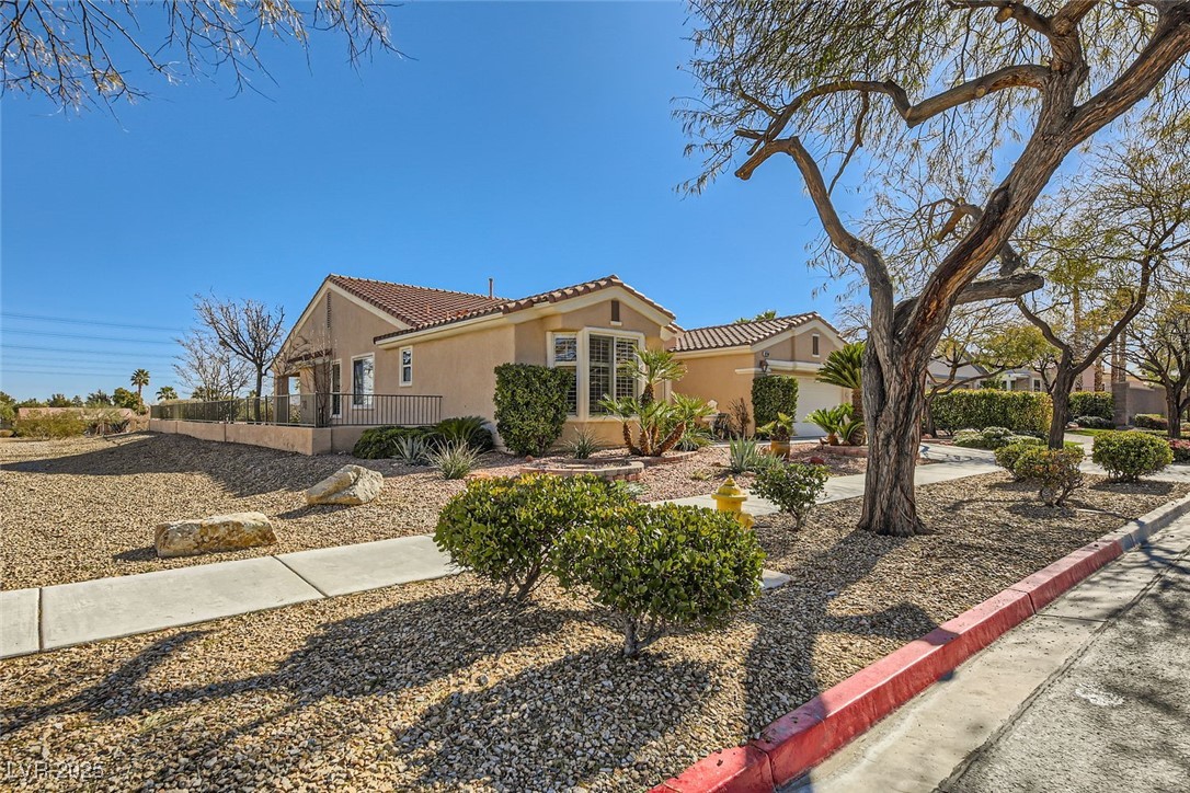 4750 Fiore Bella Boulevard Property Photo 2