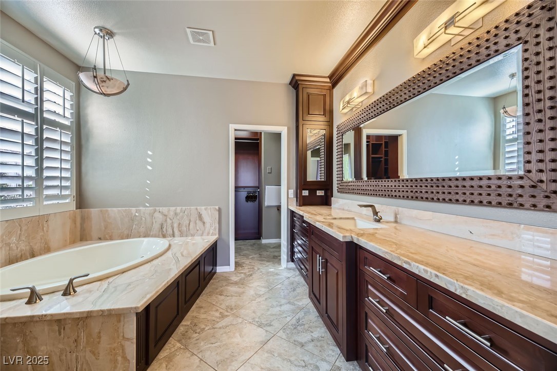 4750 Fiore Bella Boulevard Property Photo 17