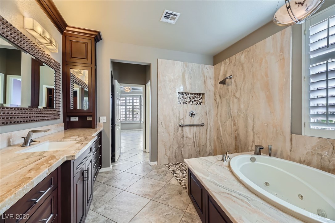 4750 Fiore Bella Boulevard Property Photo 18