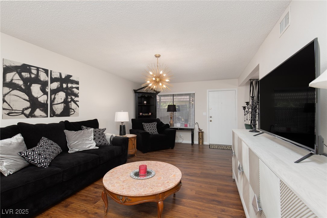 1889 Avacado Court Property Photo 8