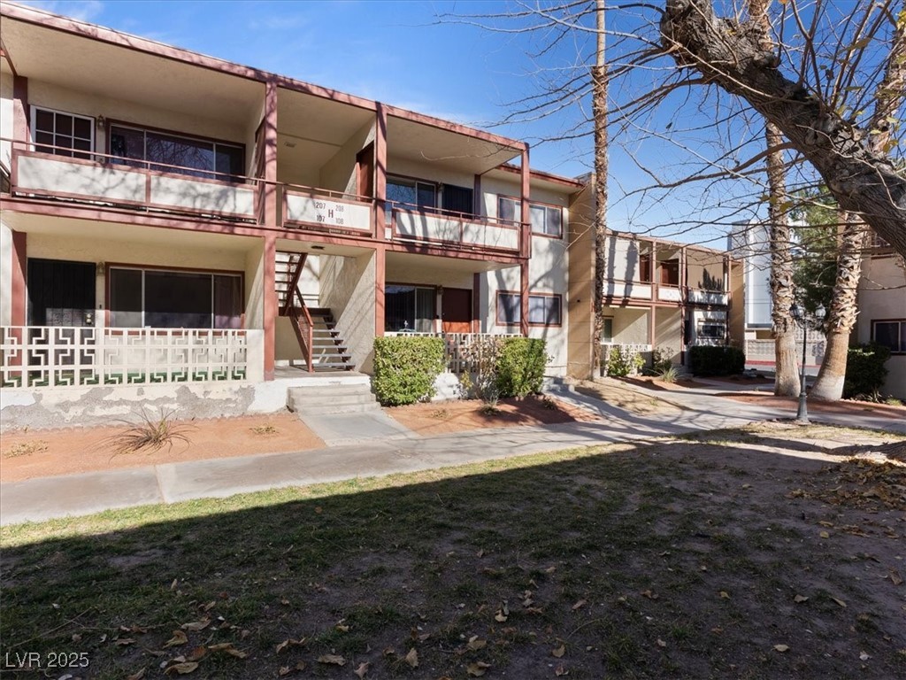 350 East Desert Inn Road H208 Property Photo 24