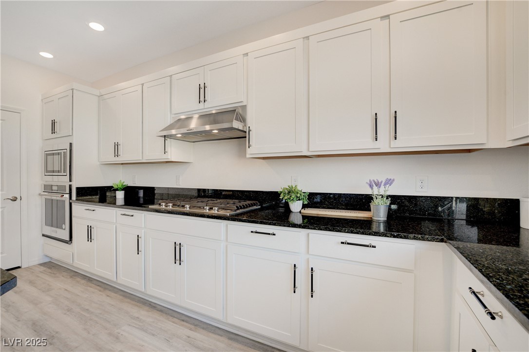 8749 Black Cordon Road Property Photo 12