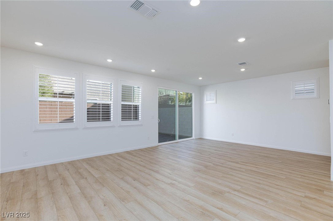 6640 Bowery Street Property Photo 7