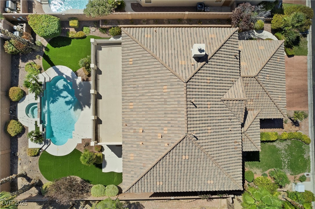 9523 Castillana Court Property Photo 3