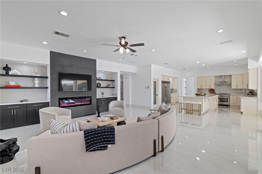 9523 Castillana Court Property Photo 10