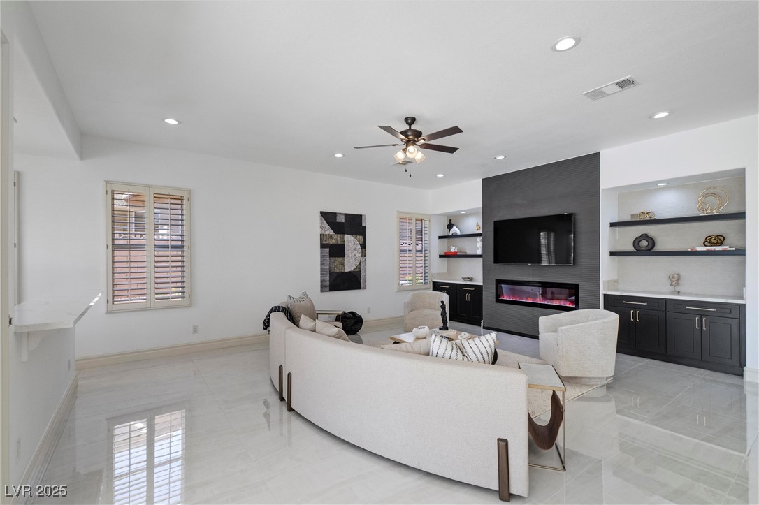 9523 Castillana Court Property Photo 13