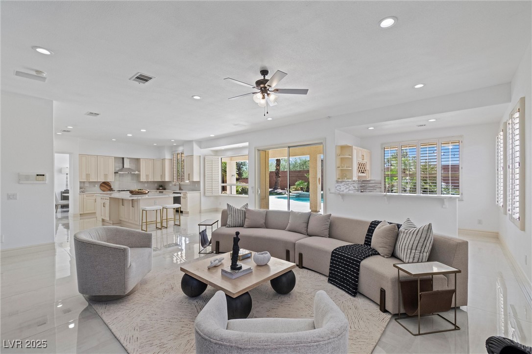9523 Castillana Court Property Photo 14