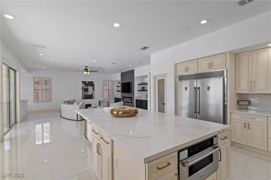 9523 Castillana Court Property Photo 18