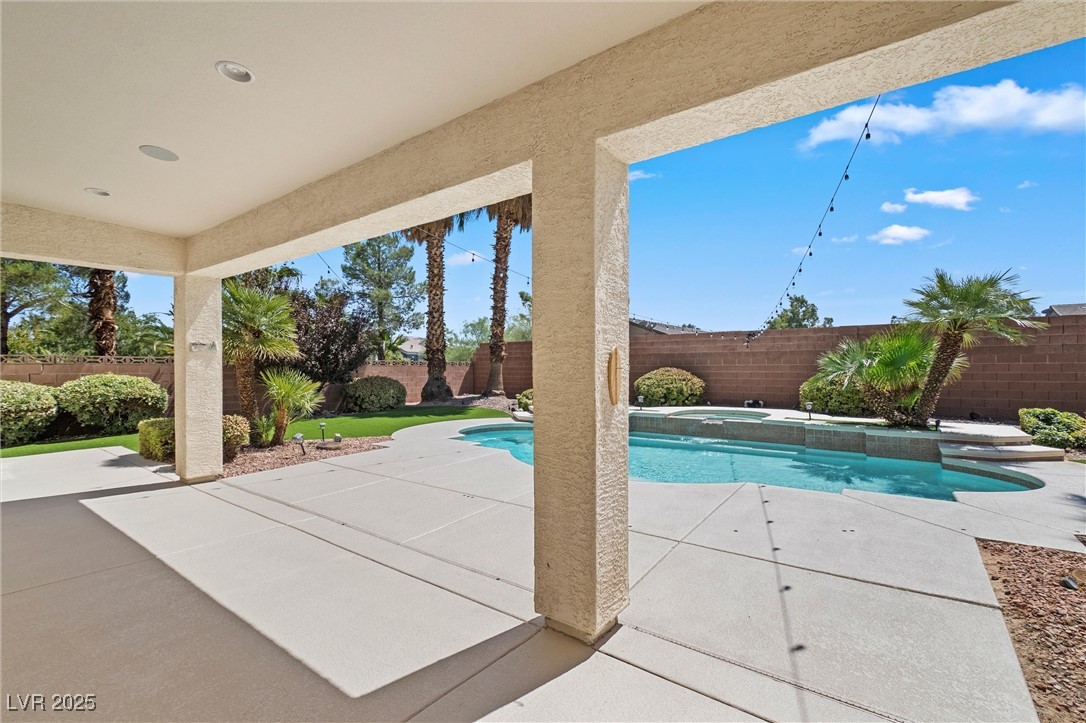9523 Castillana Court Property Photo 60