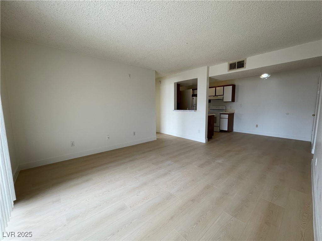 5220 Mission Carmel Lane 105 Property Photo 5
