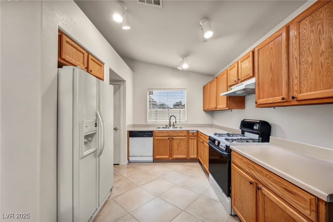 5697 Crowbush Cove Place Property Photo 13