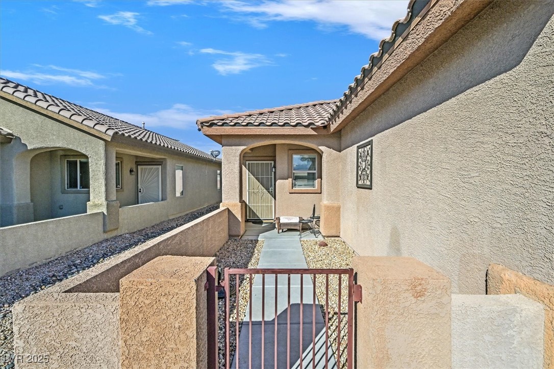 6072 Isola Peak Avenue Property Photo 2