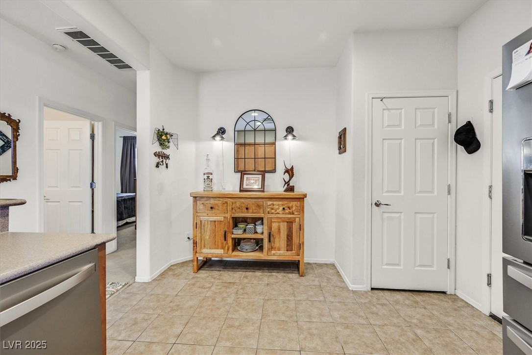 6072 Isola Peak Avenue Property Photo 10