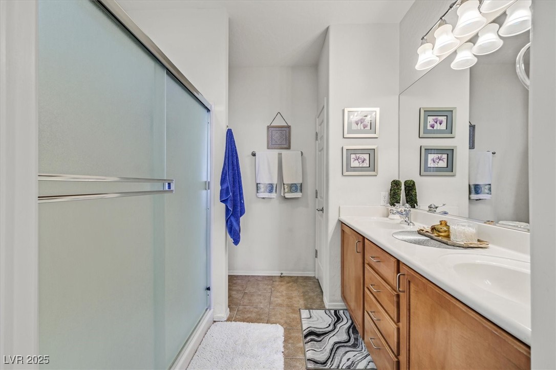6072 Isola Peak Avenue Property Photo 15
