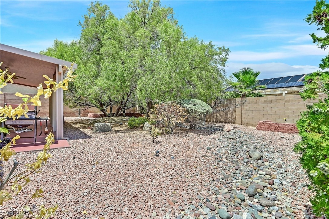 8216 Wooden Windmill Court Property Photo 32