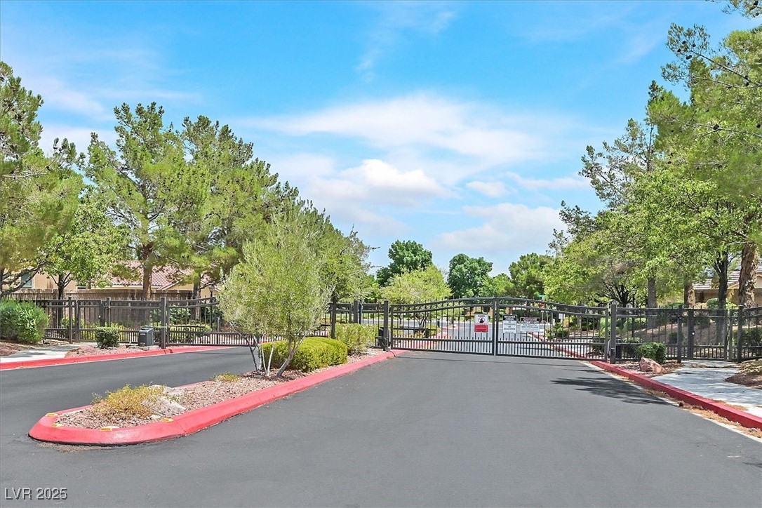 8216 Wooden Windmill Court Property Photo 35