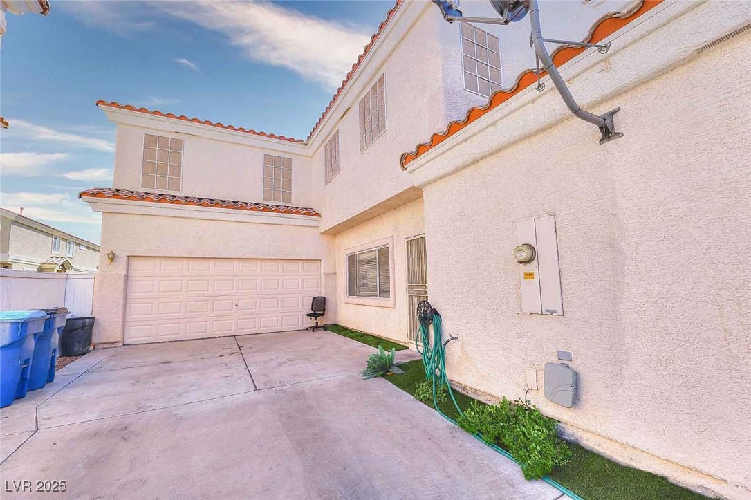6233 Overhang Avenue Property Photo 5