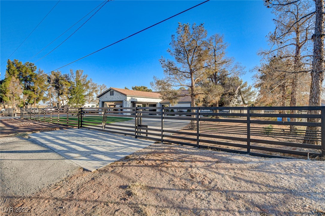5353 Dorrell Lane Property Photo 4