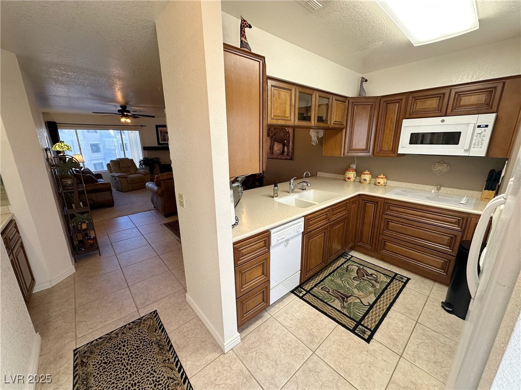 2076 Mesquite Lane 302 Property Photo 3