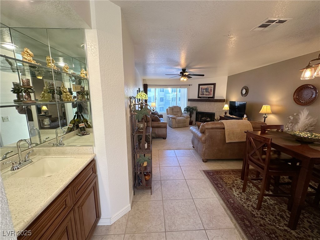 2076 Mesquite Lane 302 Property Photo 11