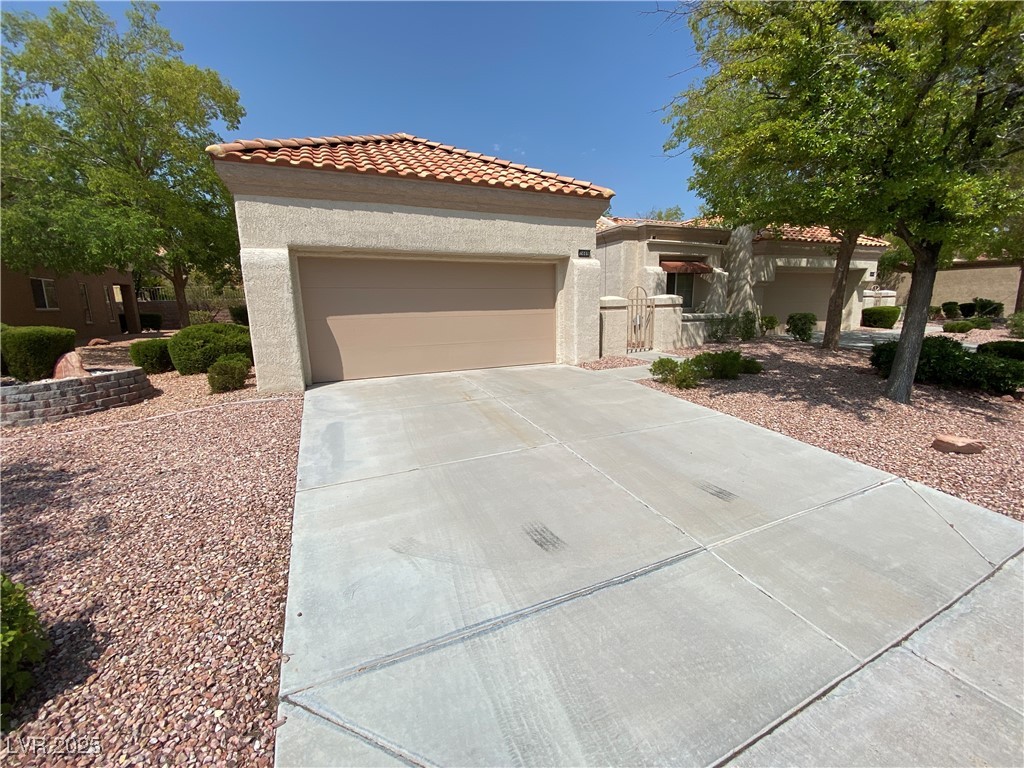 2449 Desert Butte Drive Property Photo 2