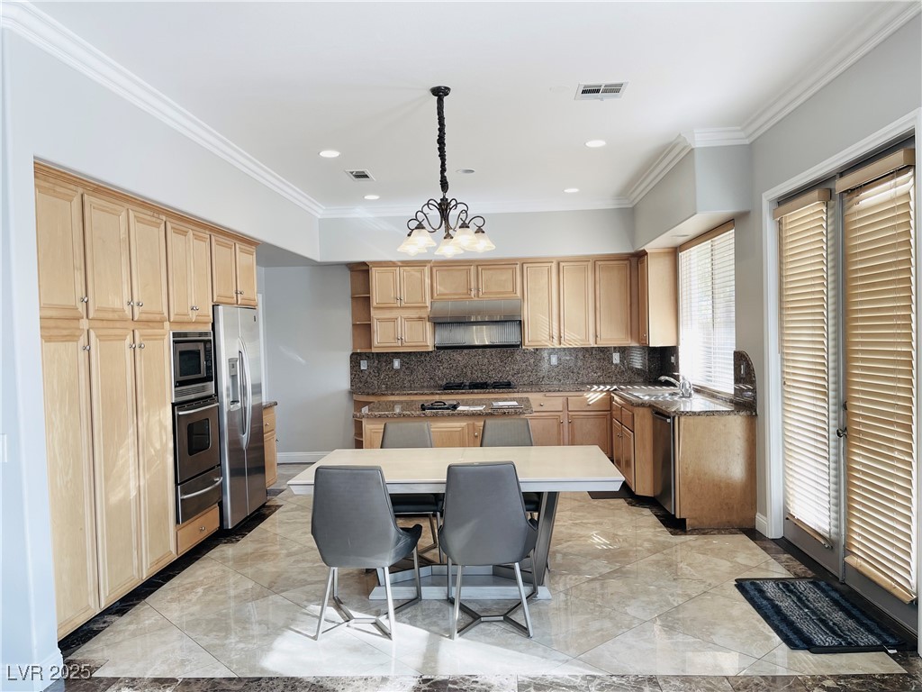 1813 Francisco Peak Place Property Photo 12