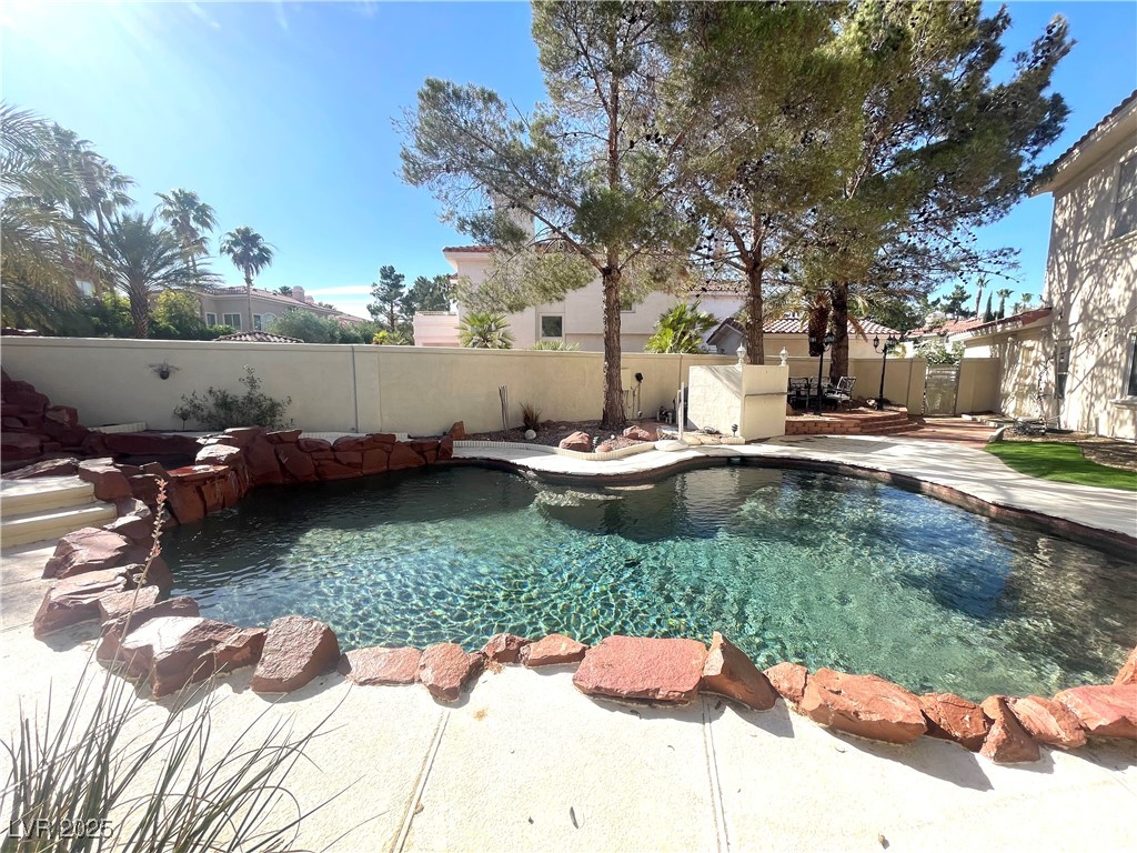 1813 Francisco Peak Place Property Photo 45