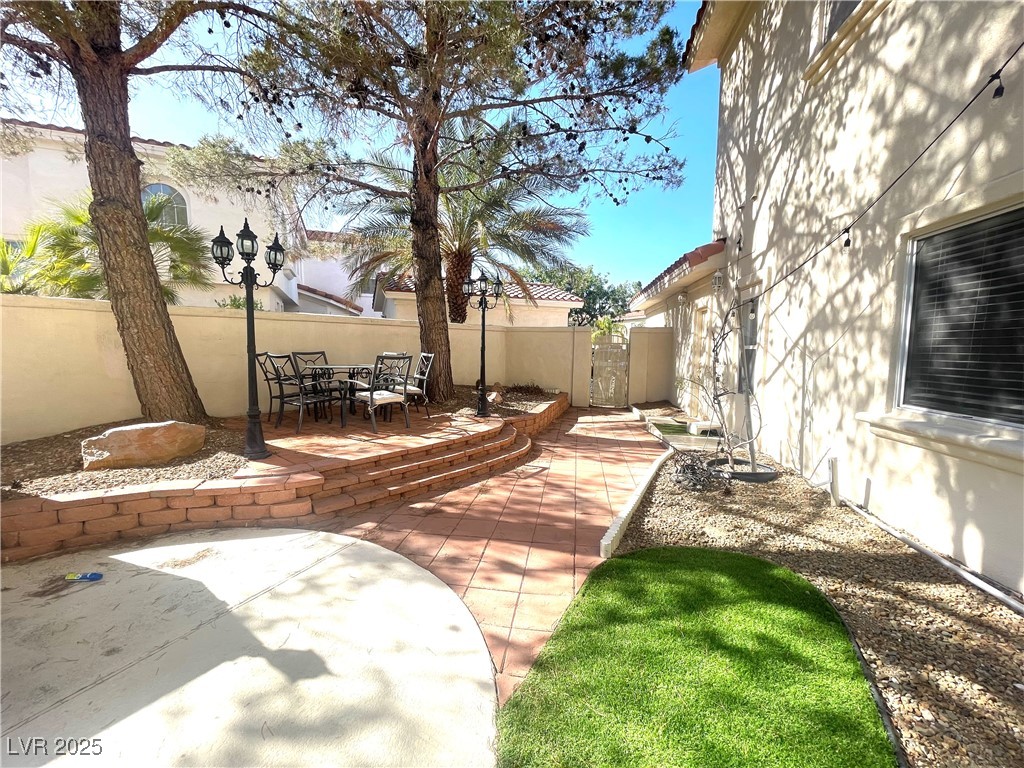 1813 Francisco Peak Place Property Photo 46
