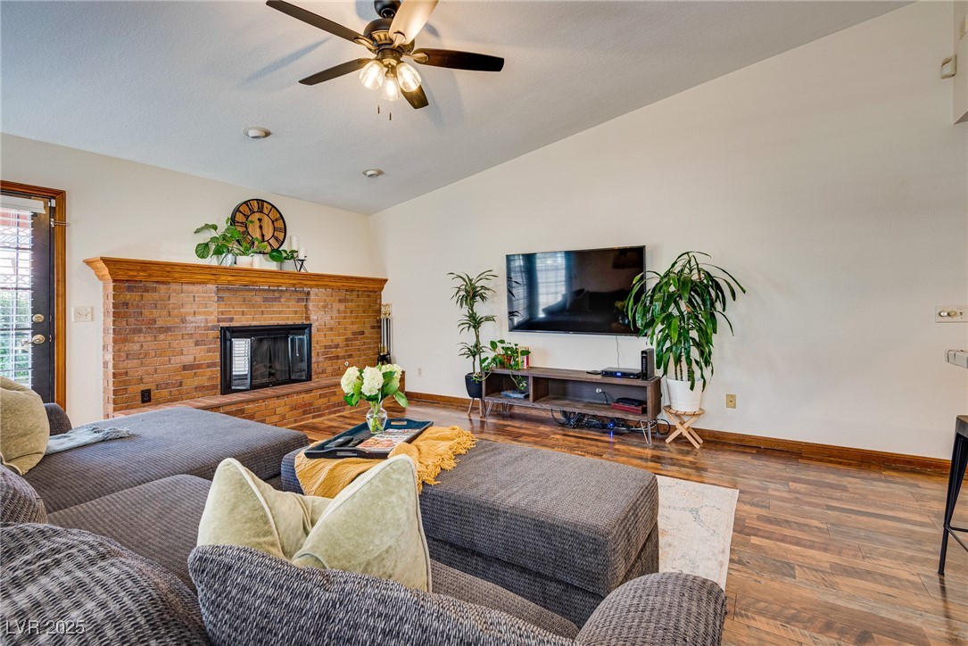 5242 Dickens Drive Property Photo 11