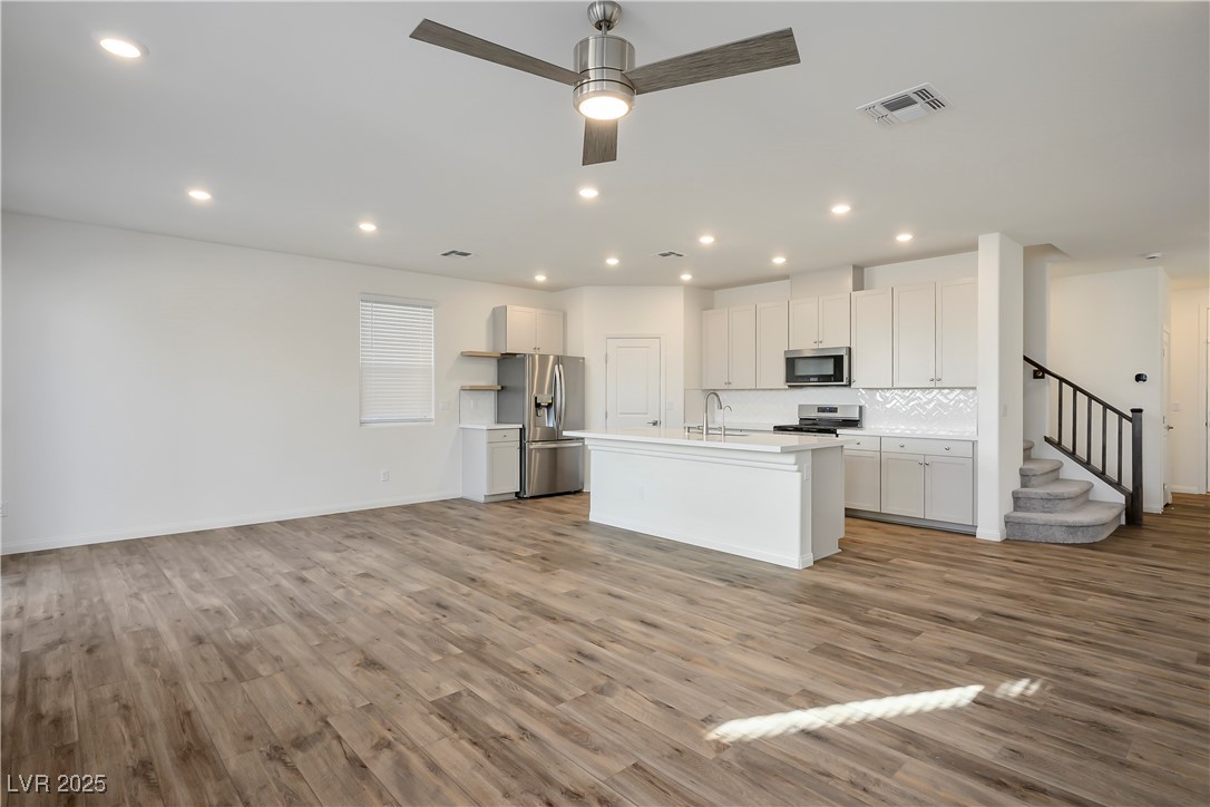 7318 Golden Acre Avenue Property Photo 2