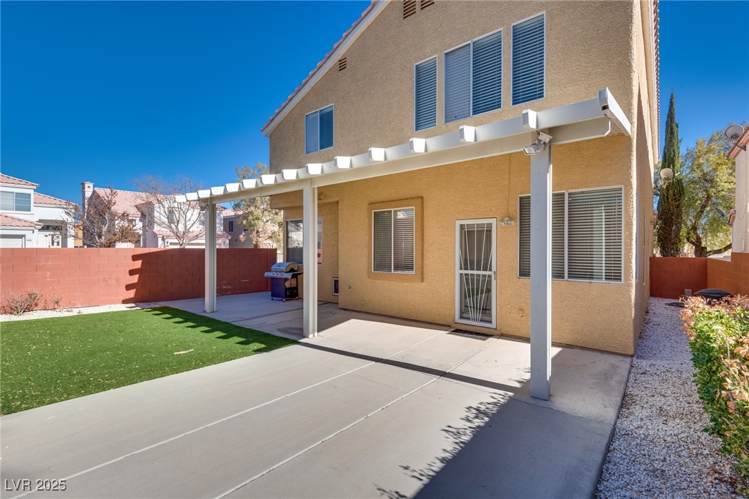 2245 Juniper Berry Drive Property Photo 6
