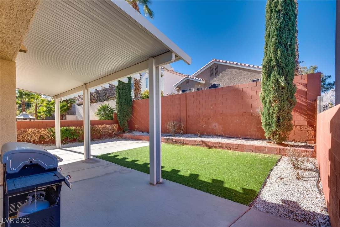 2245 Juniper Berry Drive Property Photo 8